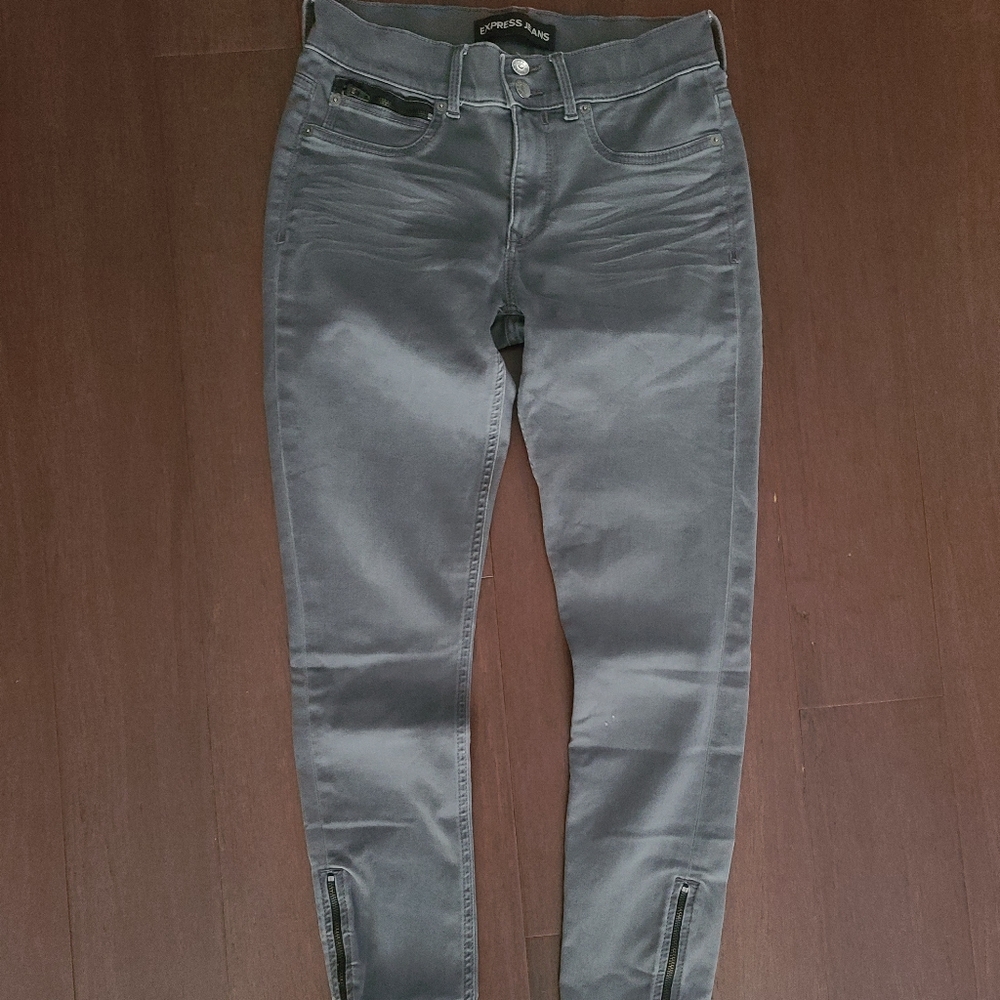 Express Grey Jean - Picture 3 of 8
